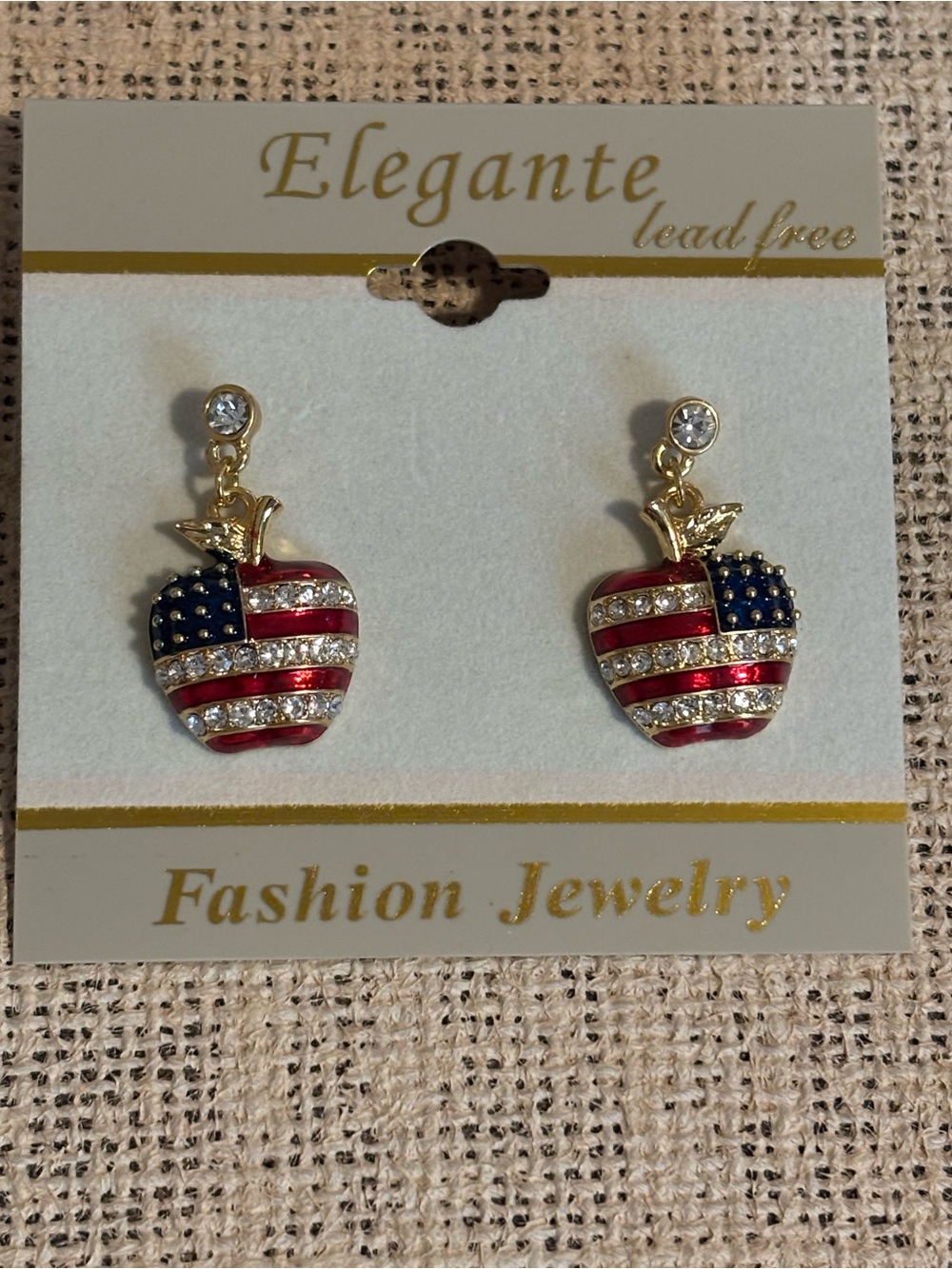 Elegante Red, White & Blue American Flag Apple Drop Earrings